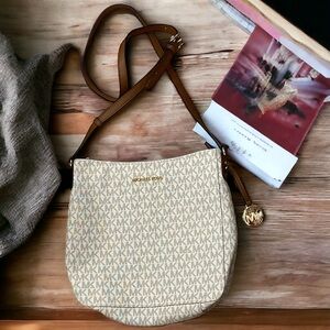 Michael Kors Vanilla Travel Messenger Bag NWT